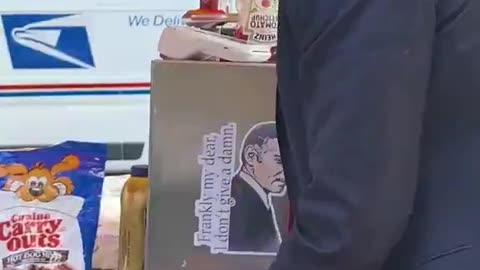 IRS lawyer opens a hot dog stand amid the government shutdown.