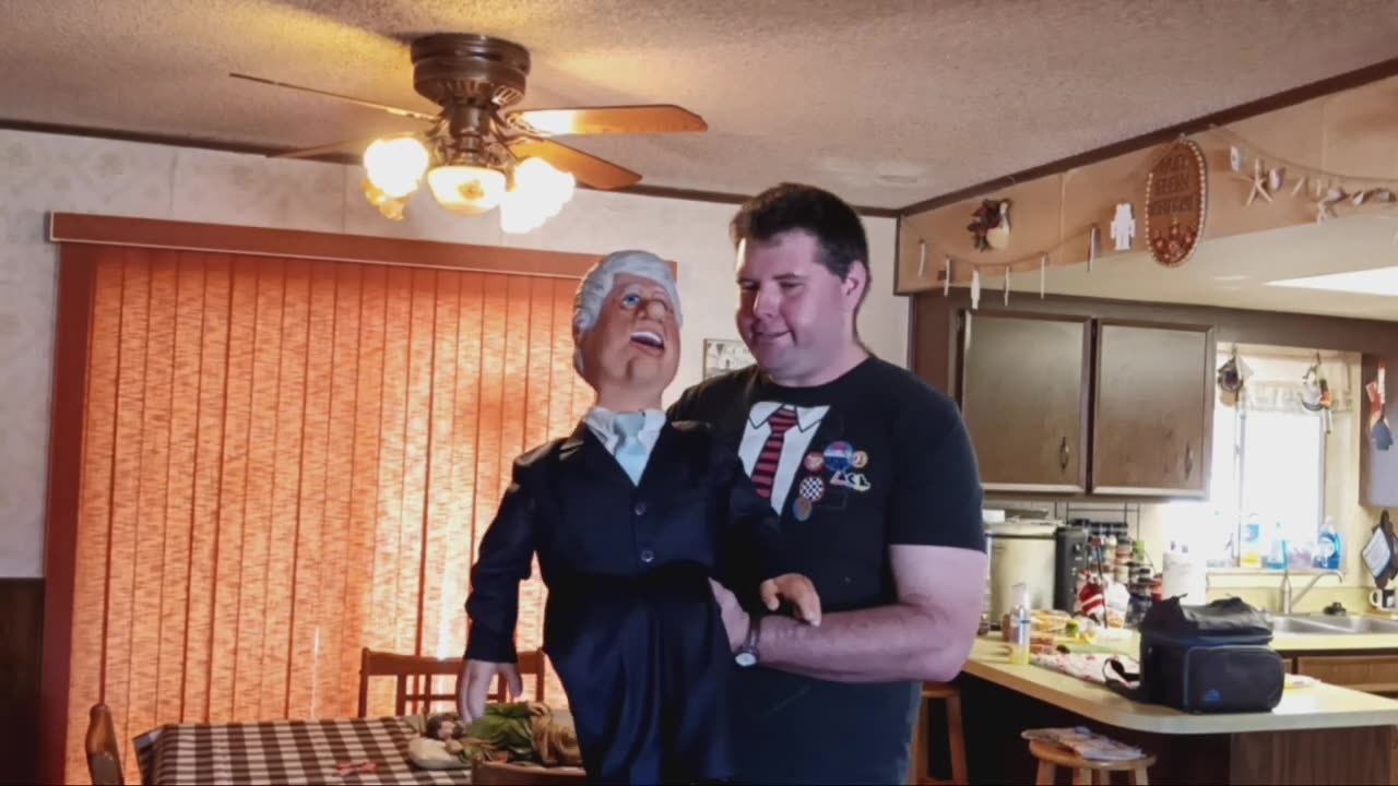 Vance Dykes & Bill Clinton: Vance Sucks!