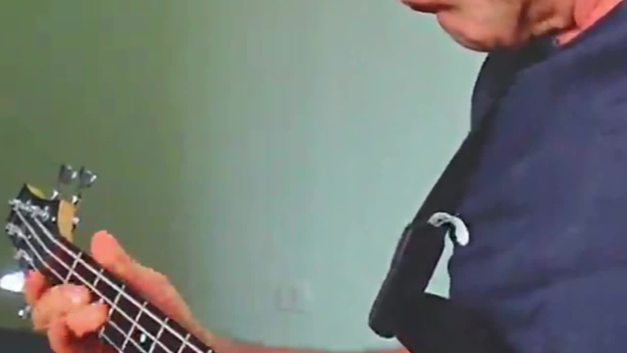 Bass guitar exercise for beginners