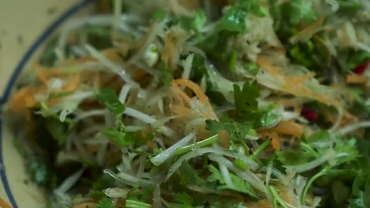 Making papaya flower vegetables