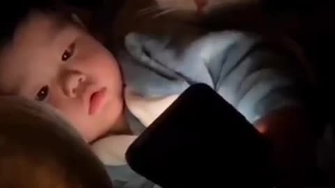 Baby and cat funny moment 🤣 #shorts #cutebaby #baby #cat #cute #dearbabies #viral #funny