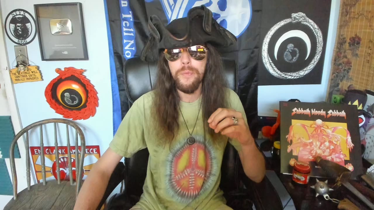 The Russiagate Hoax Gets Cracked Open Like a Walnut
