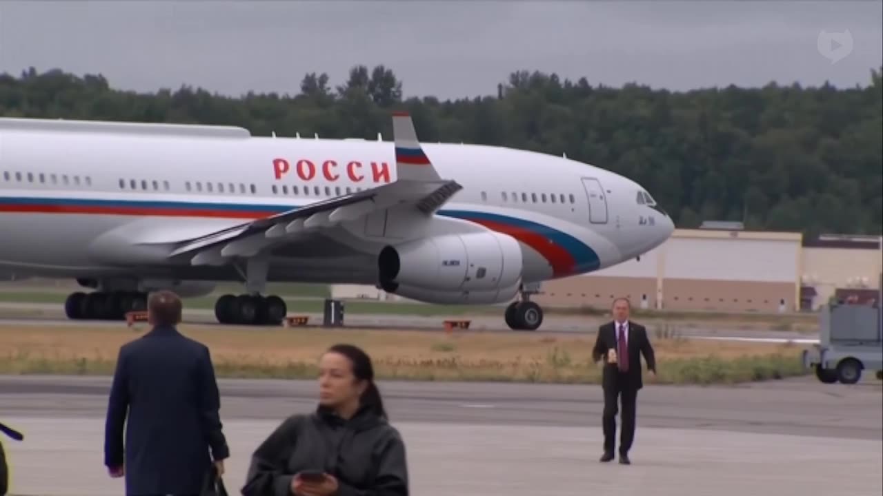 President Putin arrives in Alaska.