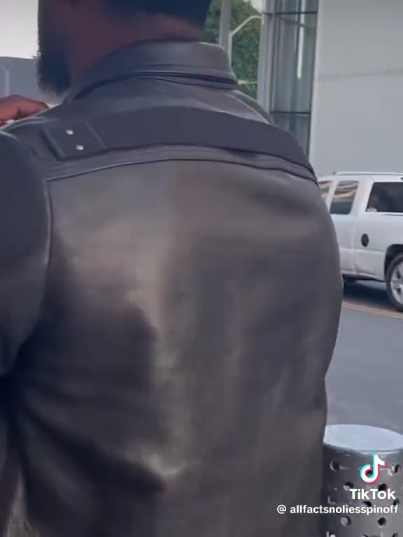 WHEN YOU HOSTED FOR DIDHE🙃