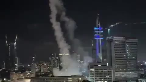 Direct Impact Of Iranian Missile In Tel Aviv