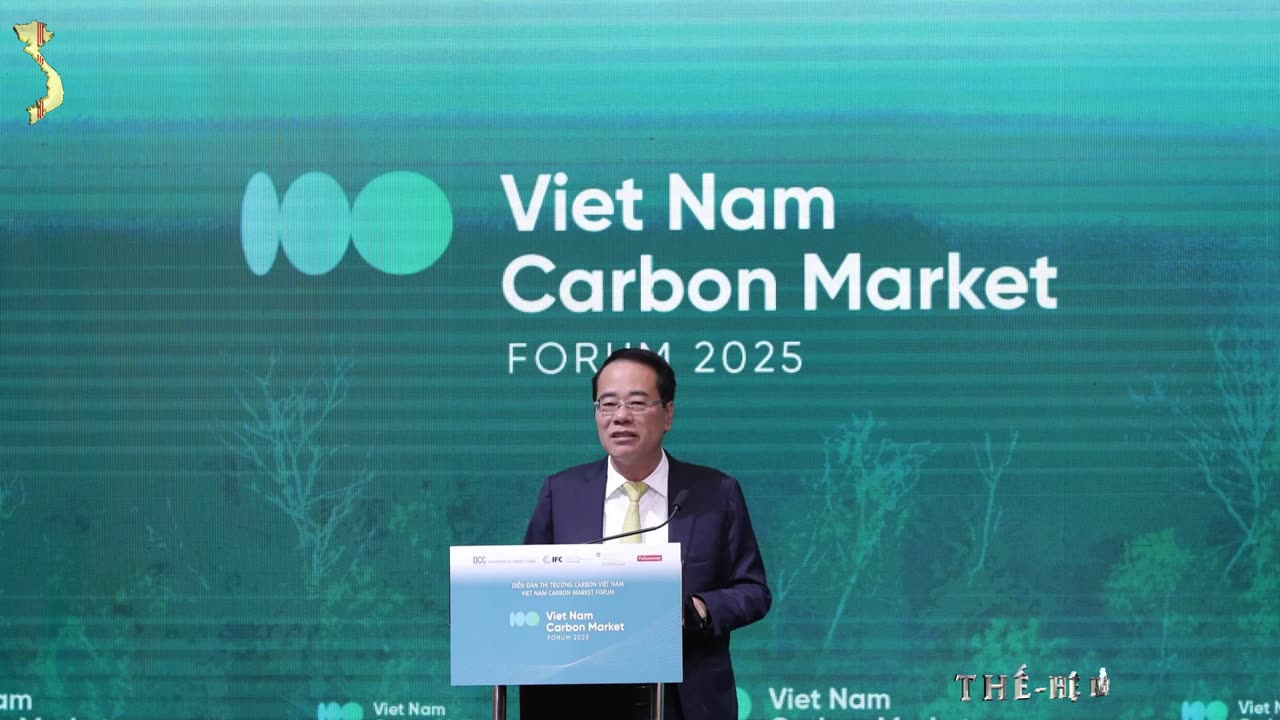 Diễn đàng kinh tế thế giới là chủ nhân của Việt Nam. Còn Bác và Đảng là...cái gì của WEF?