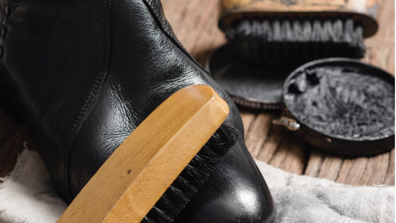 Como engraxar botas?