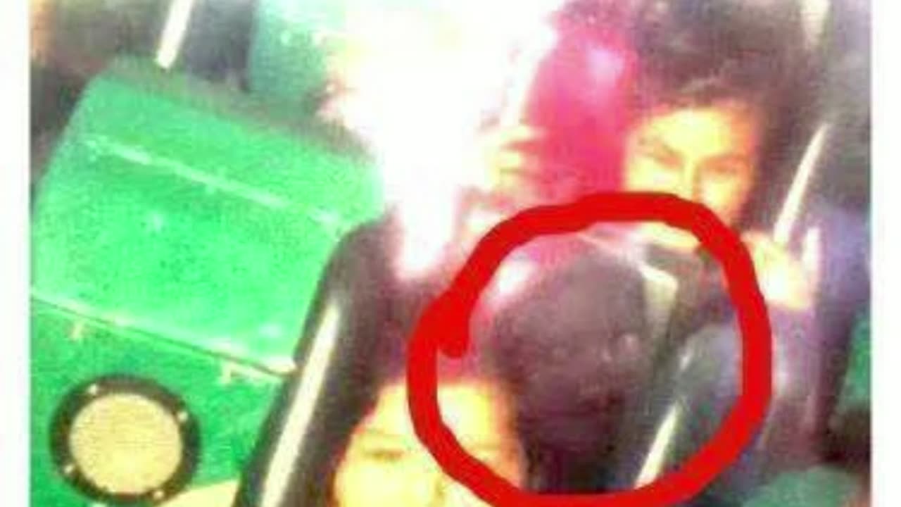 👁🗨 "I told you it was following me!"