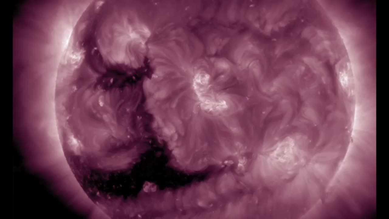 Sunspot Cycle Update - What Happens Next? Aug.5.2025 Space Weather News