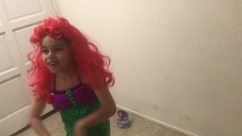 Red Hair Booba Singing