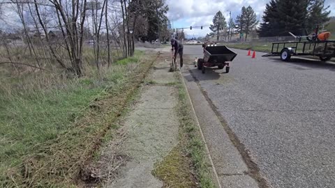 I Discovered A MOSS INFESTED Sidewalk And SCRAPED It Clean_part7