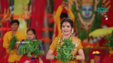 NAA PERE YELLAMMA #FULLSONG #NEWBONALASONGS2025 #SINGERPRABHA #MADEENSK #RAJENDERKONDA #NAGADURGA