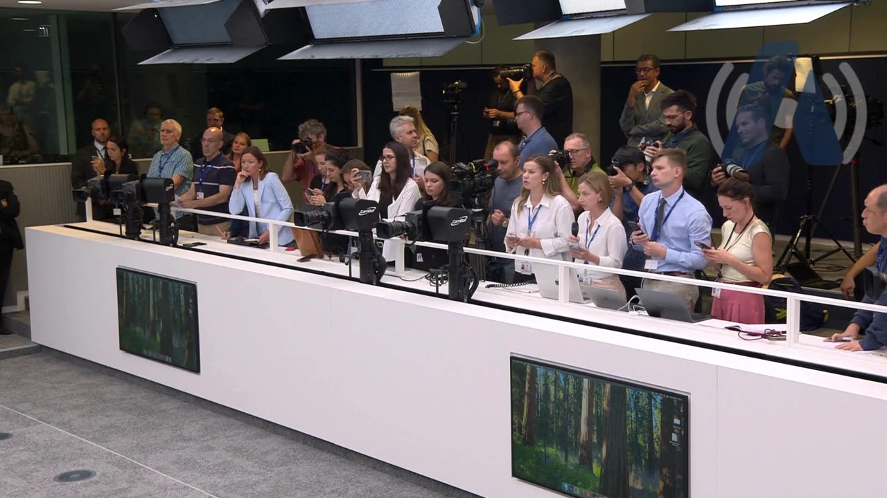 Zelenski: Nuk mundem t’i jap territore Putinit, nuk ma lejon kushtetuta e vendit tim