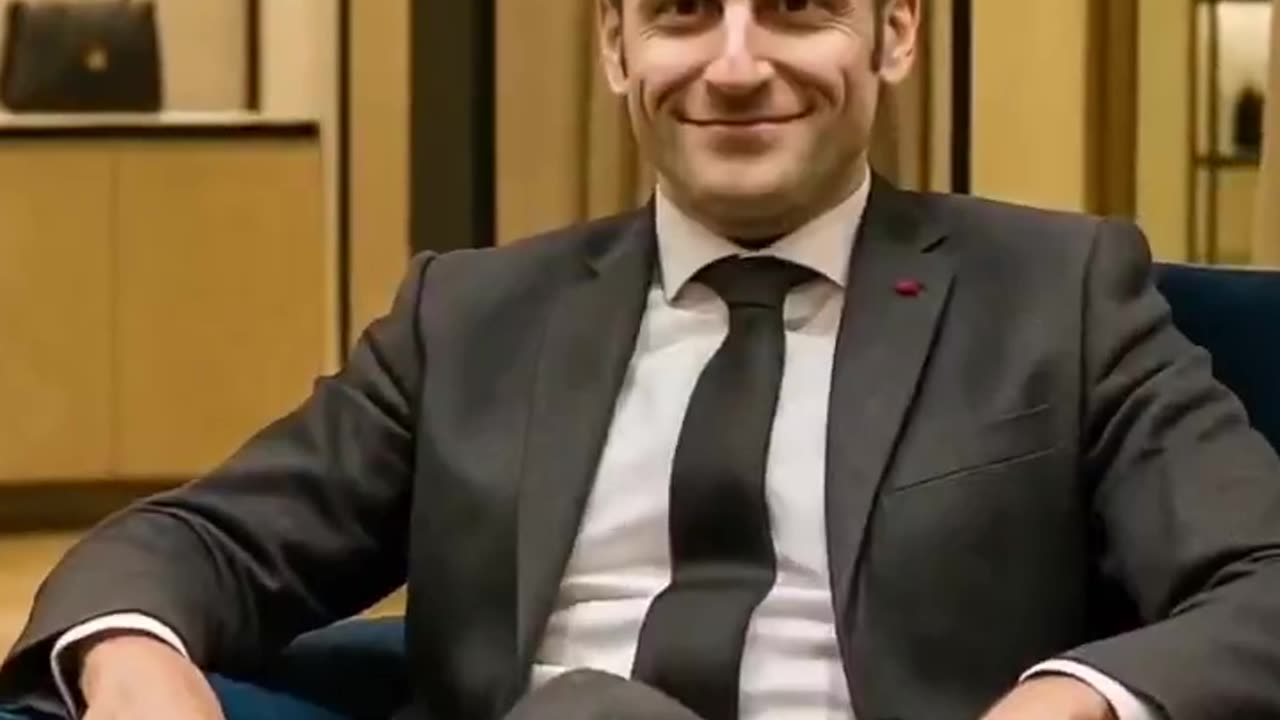 😅🏳️‍🌈🇫🇷🇺🇦 Pretty Zelensky