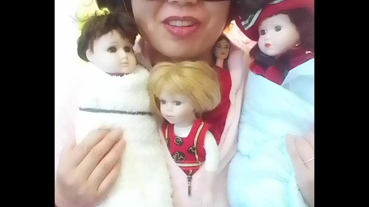 "Nobody Tries to talk to Me?"?? KITTY 🐈