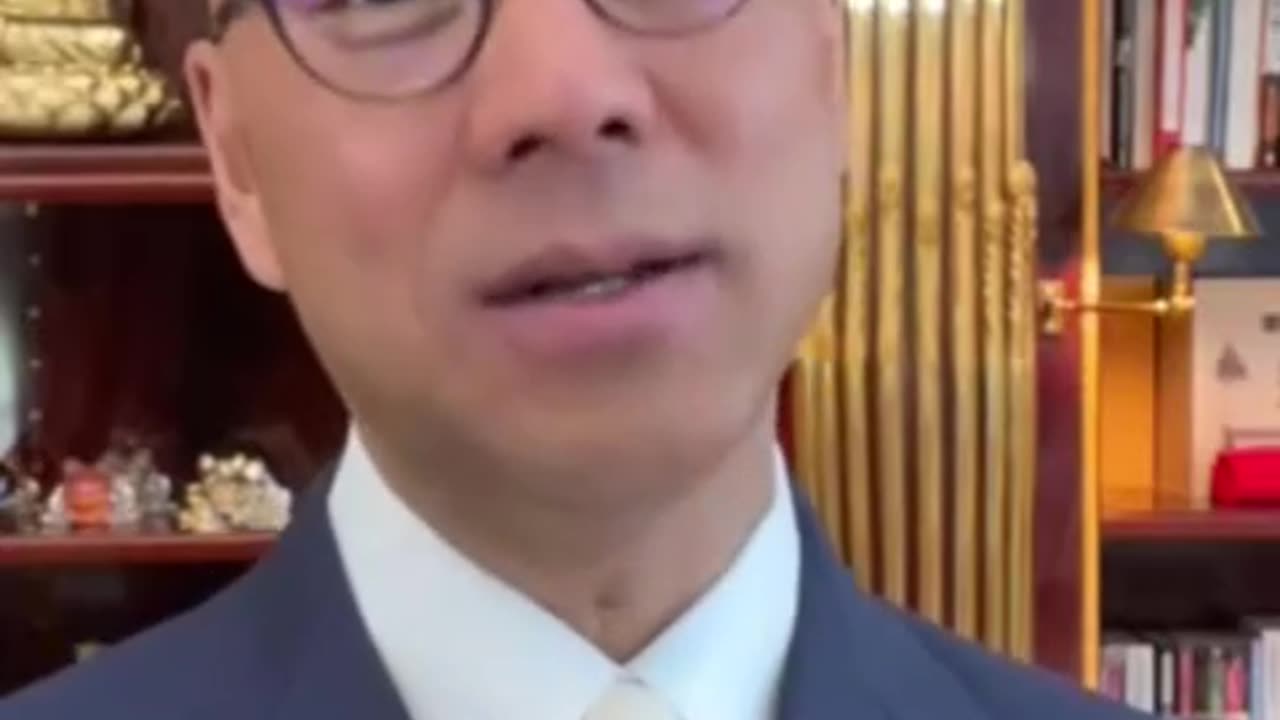 20220701文贵先生GETTR¹： #香港经济：是擀面杖子，一直平稳的不跌不涨的股票，80%都是共产党国有或者是国控股企业或者是被共产党渗透到已经无法回身的沼泽地相关企业。