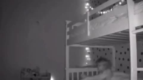 😱🤣 Instant Regret! Girl Hangs Over Bunk Bed | FunFM