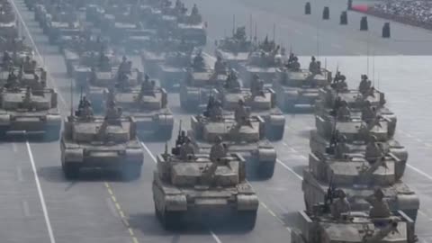 Tripulaciones de tanques chinos participan en el desfile en Pekín