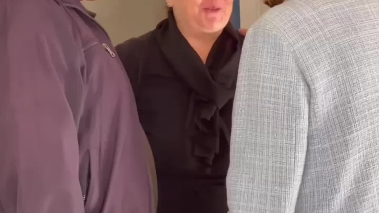 Dhurata Çupi takime në Tiranë