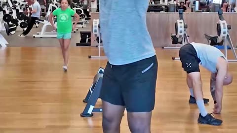 KETTLEBELL SWING