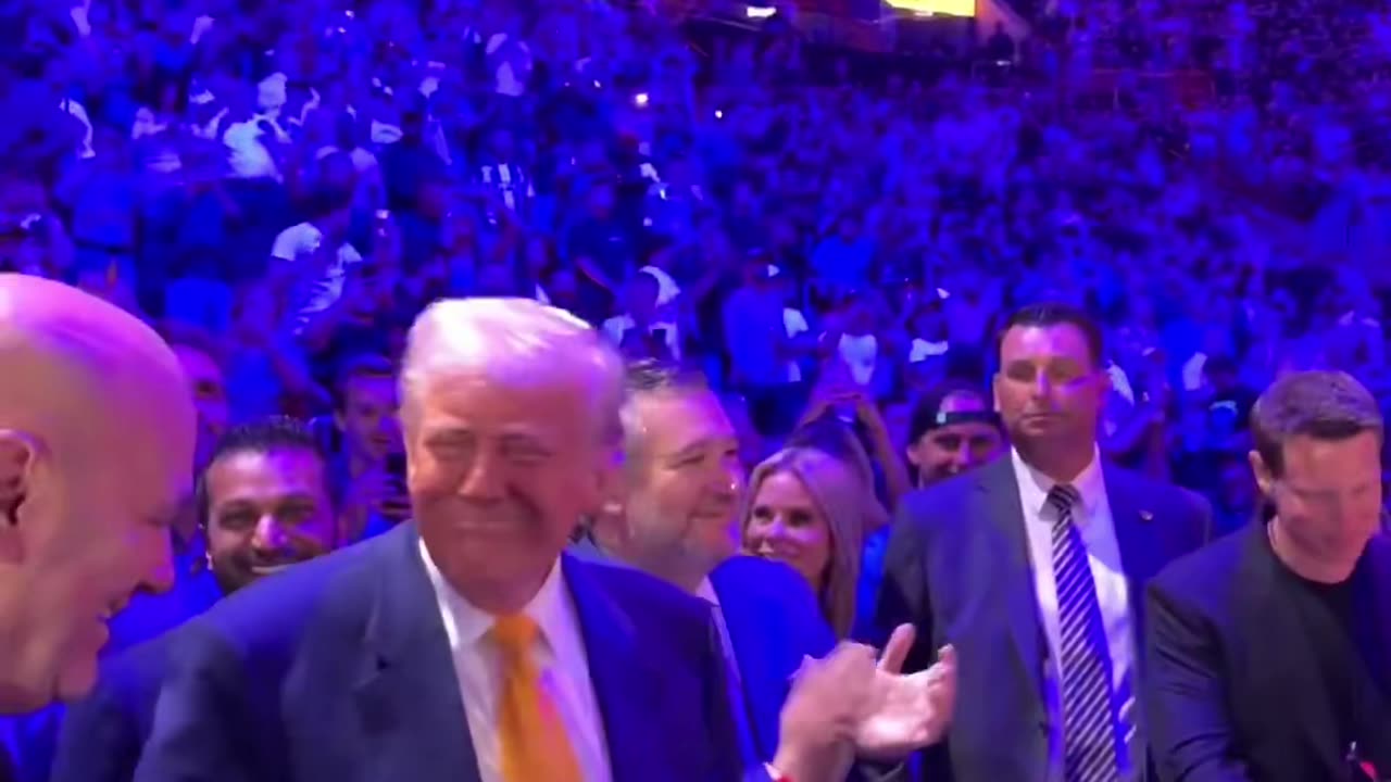 President Trump dances at UFC 314
