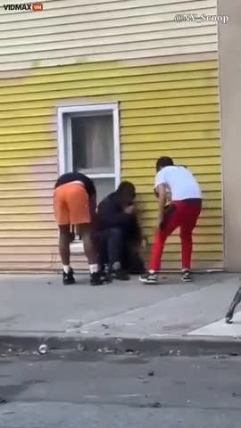negros scuffle and one pulls out a gun and deletes the other