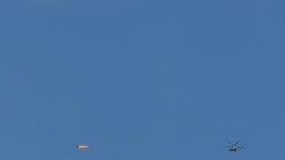 🚁 Ukrainian helicopter shoots down a Russian "Shahed"