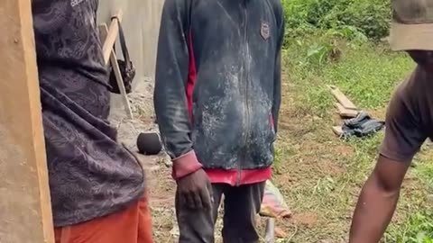 checking the condition of the plaster mortar 🤣