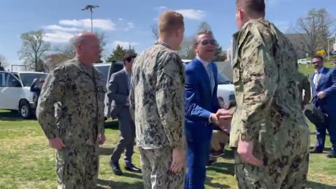 🚨🔥Secretary of Defense Pete Hegseth: What a great welcome by Vice Adm. Yvette Davids..