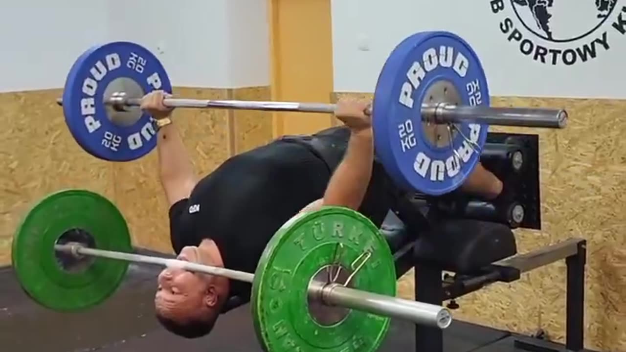💪 This 40 yr old superman crushes insane workout routine❗