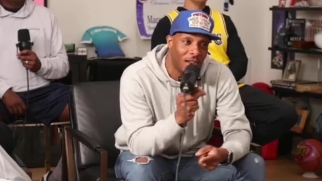 I don’t trust you girl!