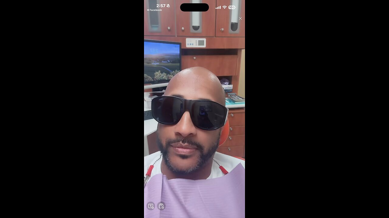 Trina B comes to let the dentist confirm that he has a geographical tongue