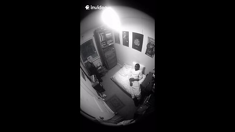 Imagine chilling in your room… and THIS happens 😳👻 Would you stay in this house or move out
