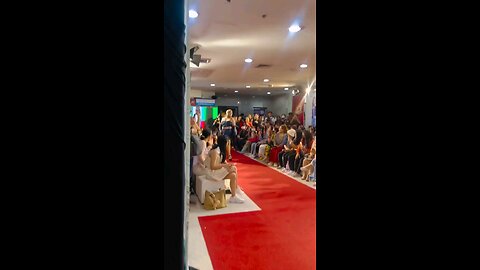 funny fashion, funny women, funny videos