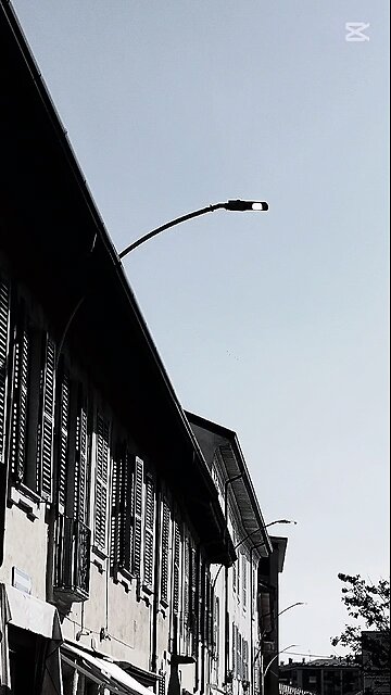 lampioni accesi a Magenta