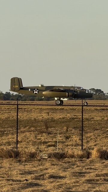 B-25D take off