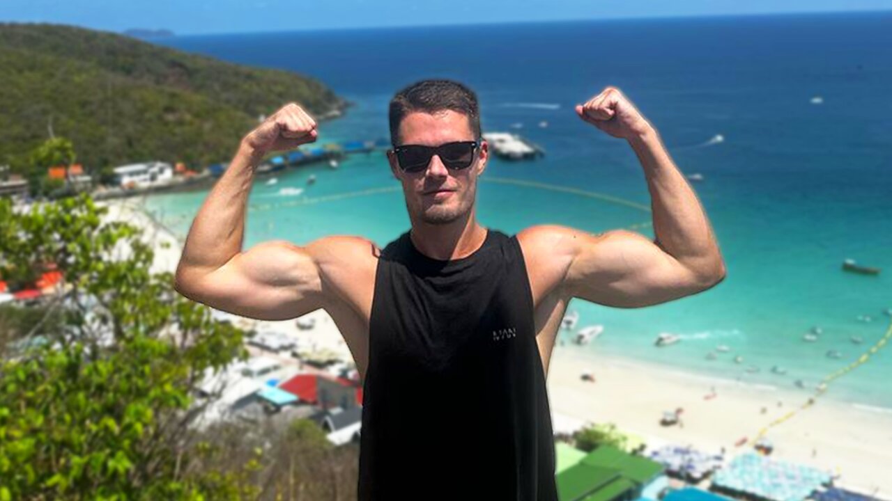 How to Stay Shredded While Travelling