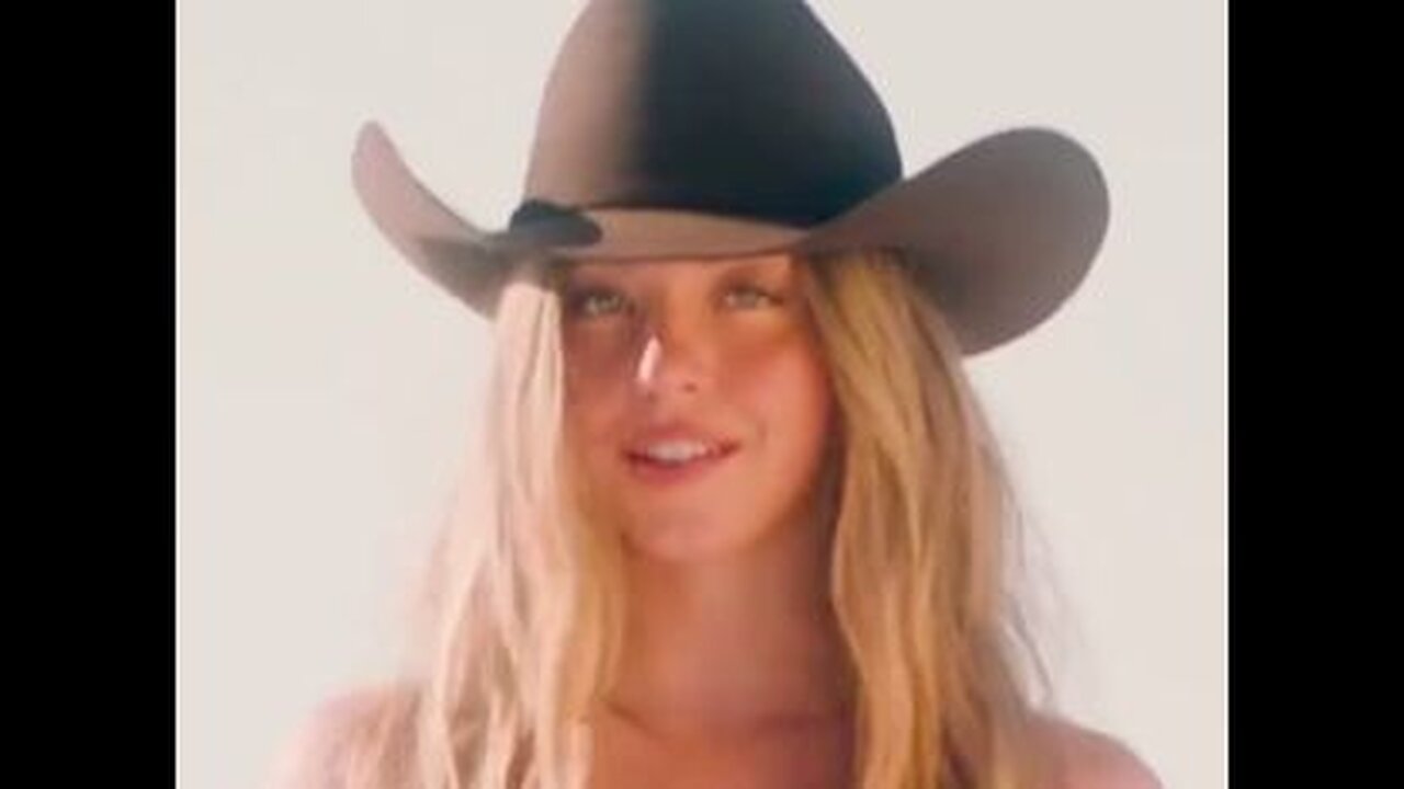 THESE SYDNEY SWEENEY ADS ARE JUST TARGETED AT DESTROYING LIBERAL MINDS AT THIS POINT❗