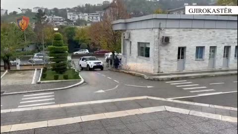 Gjirokastër/ Sekuestrohen armë, municione dhe drogë, arrestohen 3 persona