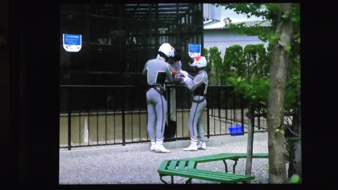 "The Terrifying Super Ape Man!" Complete episode of ULTRASEVEN watch along.