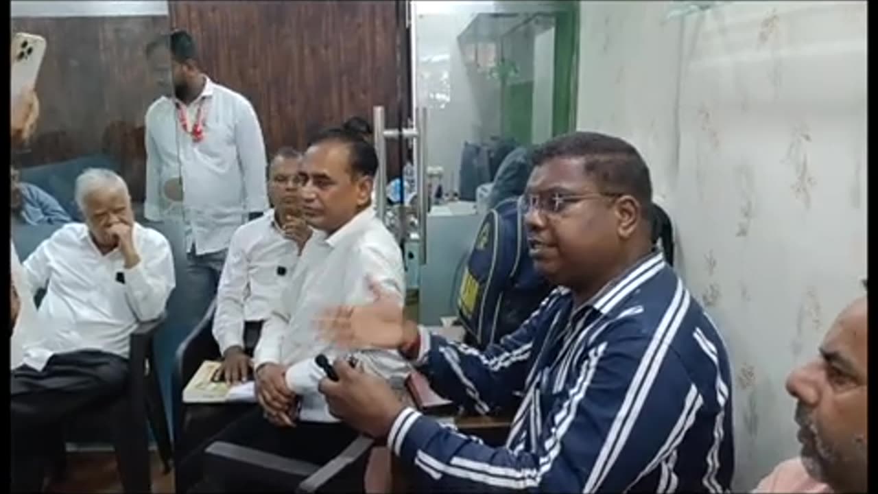 मुंब्रा में, बे-घर हो चुके हैं और बे-घर होने वालों कि मदद के लिए...