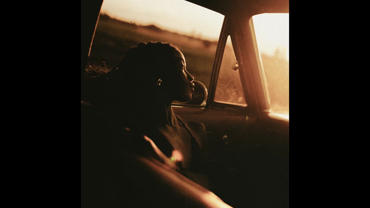 Avenoir - Alone (SLOWED + REVERB)