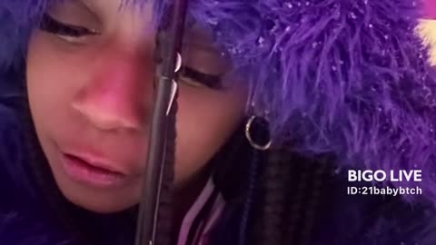 21BADBIHH SITS OUTSIDE IN THE SNOW MESSY MAJ IS UPSET WITH 21? BIGO LIVE