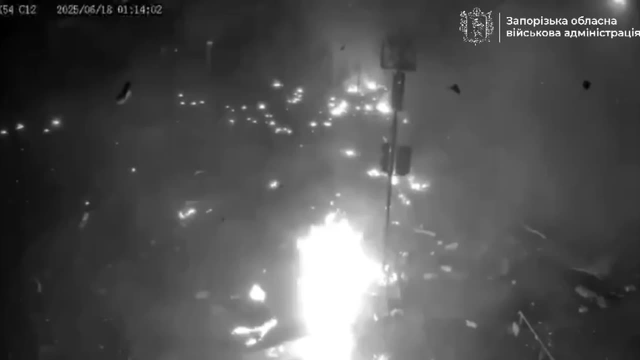 😳 OVA shows video of Russian terrorists attacking shopping malls in Zaporizhzhia.