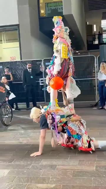 С Новым годом вас всех. Happy New Year to you all