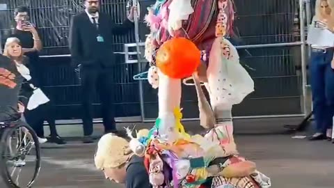 С Новым годом вас всех. Happy New Year to you all