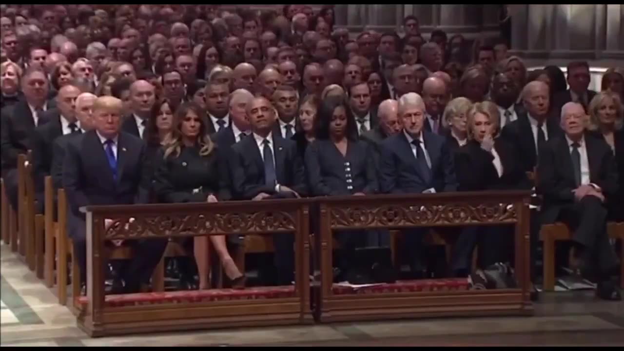 トランプ大統領の最初の任期の有名な映像です