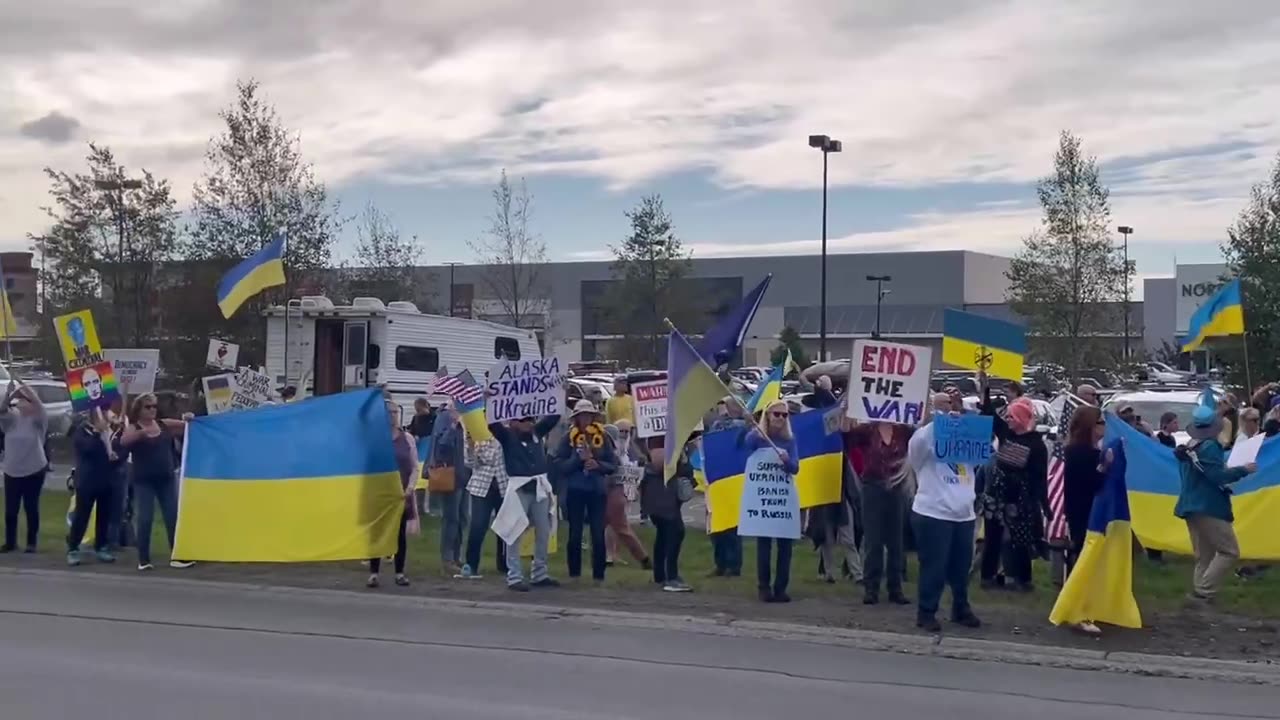 🇺🇦🇺🇸 Meanwhile, in Anchorage, Alaska, on the eve of the Putin-Trump summit,