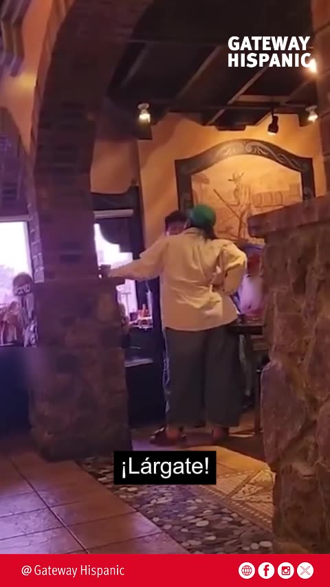Woman loses control in restaurant after seeing a MAGA hat: intolerance to freedom of speech