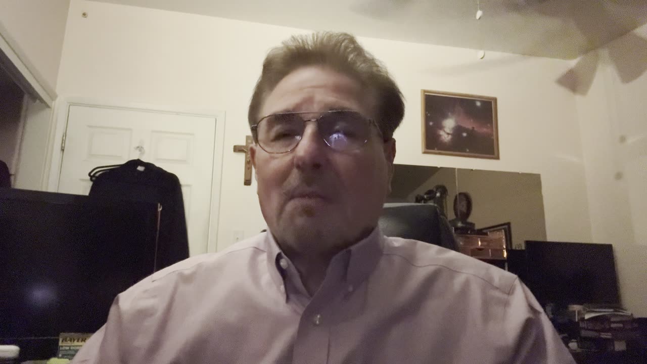 S04 E22 - Evil Black clouds in bedroom, no Yellowish-White Light